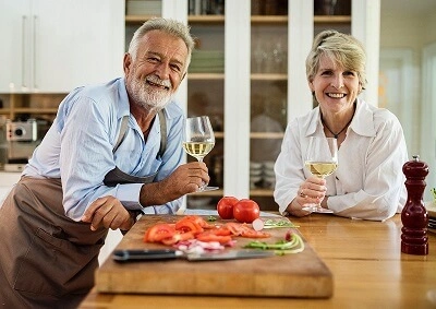 happy clients using easy cab india taxi service