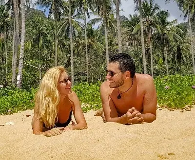 satisfied customers of easy cab india taxi service