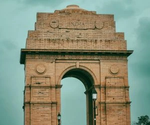 Delhi taxi service delhi pilgrimage travel