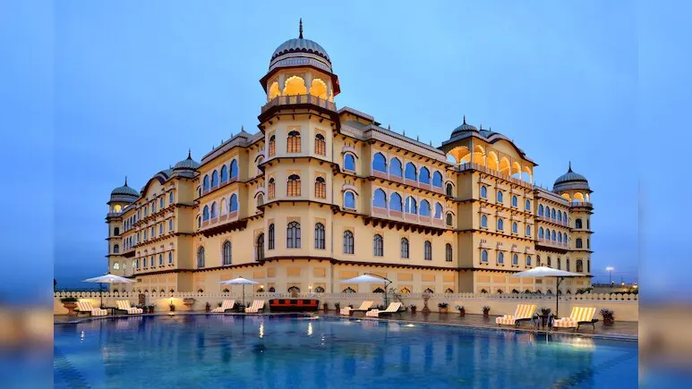 Take grand entry with Easy Cab India in Noor Mahal Karnal