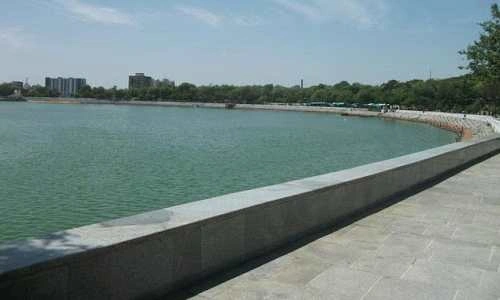 lake view travel taxi service india scenic journey