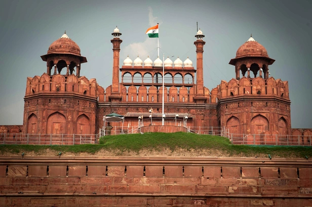 red fort delhi taxi service heritage sightseeing india