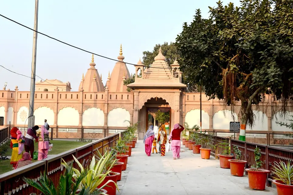 Book taxi service for Devi Temple visit in panipat