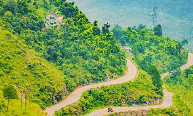 pithoragarh taxi service uttarakhand hill travel india