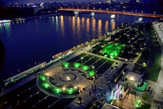 sabarmati riverfront ahmedabad taxi service sightseeing india