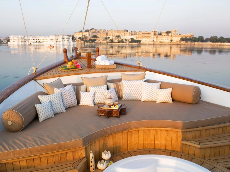 premium spa taxi service india wellness tour